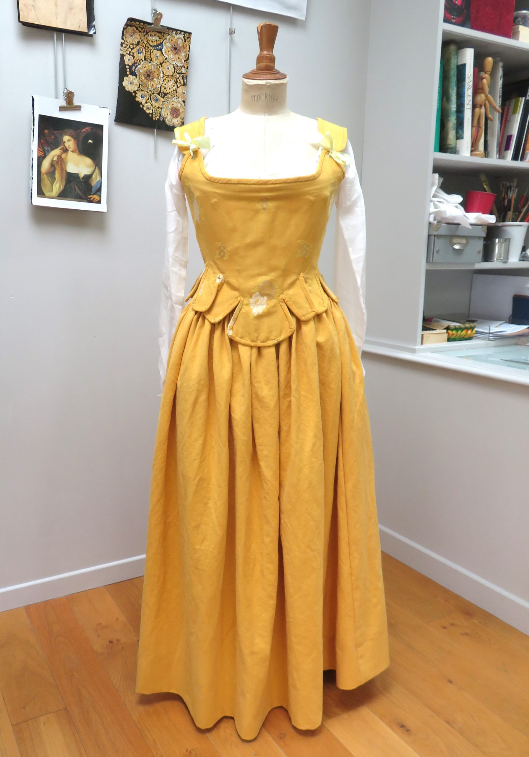 Corset et jupe XVIII